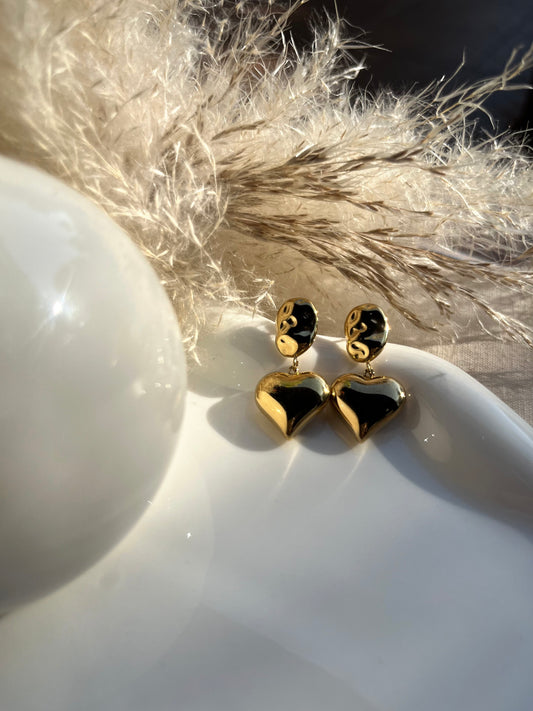 עגילי לב תלוי